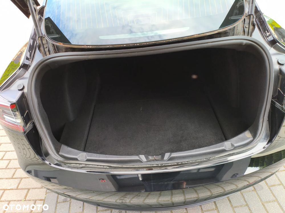 Tesla Model 3 - 22