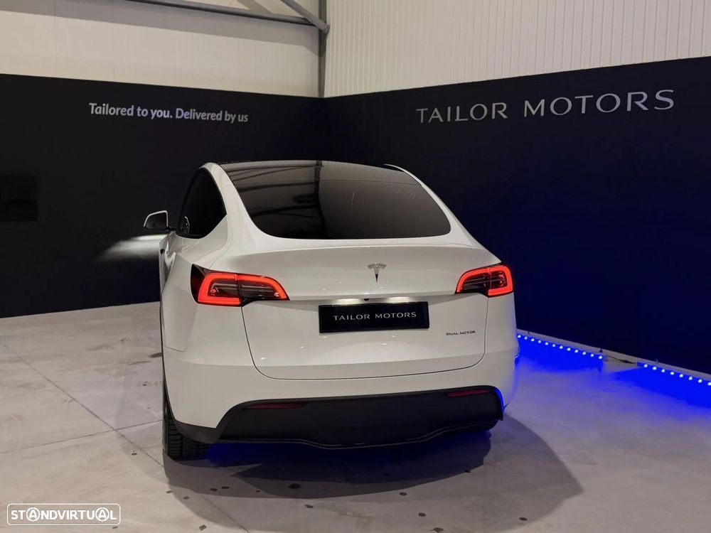 Tesla Model Y Long Range Dual Motor AWD - 5