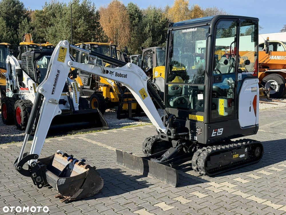 Bobcat E19 Komplet Łyżek  Mało Używana Przepracowane tylko 90mth - 12