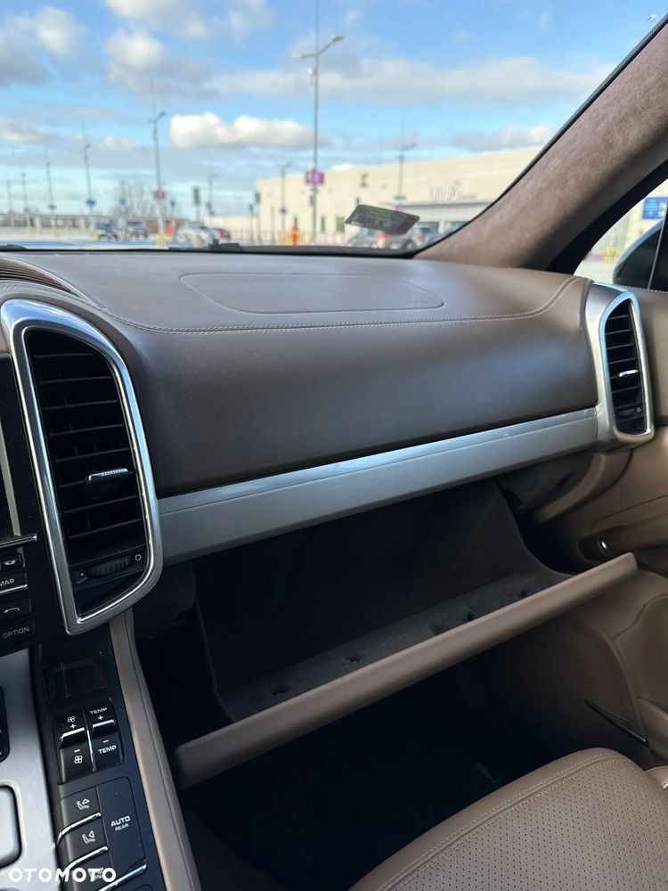 Porsche Cayenne GTS - 31