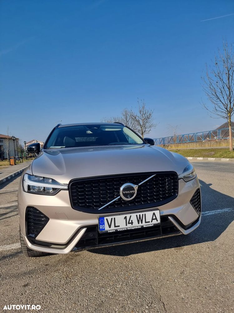 Volvo XC 60 B4 B Plus Dark - 22