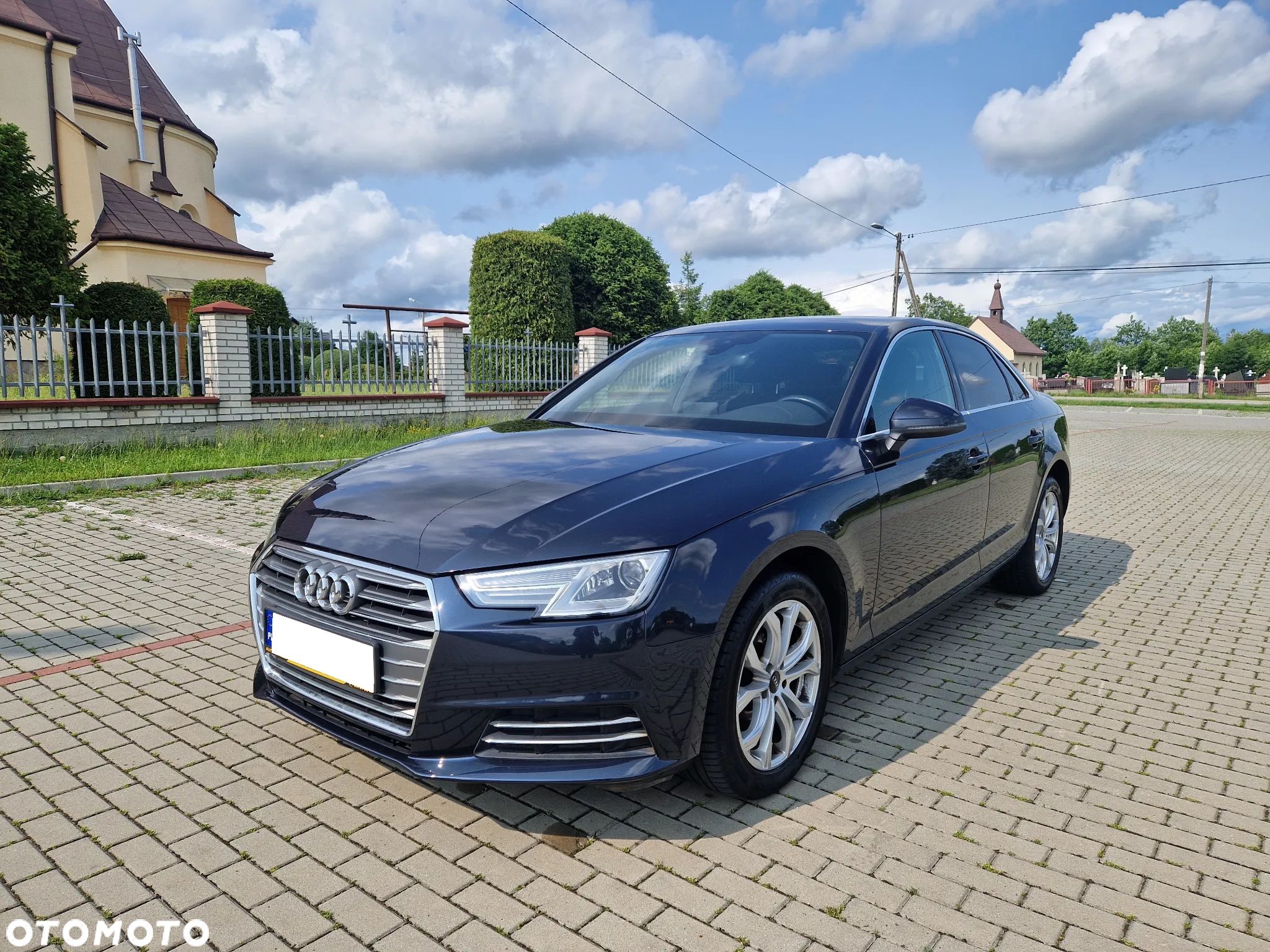 Audi A4 - 1
