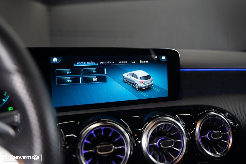 Mercedes-Benz A 250 e 8G-DCT AMG Line - 27