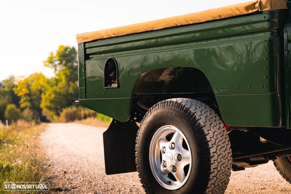 Land Rover Defender 90 2.5 TDi Metal Top - 31