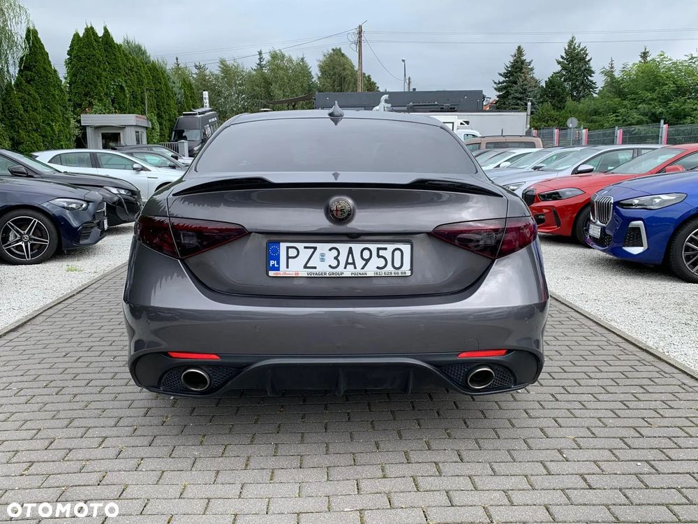Alfa Romeo Giulia 2.2 D Turbo - 4