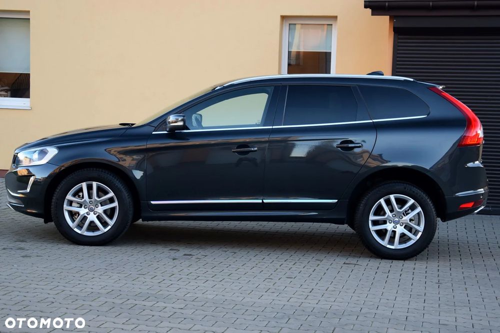 Volvo XC 60 D5 AWD Geartronic Momentum - 11