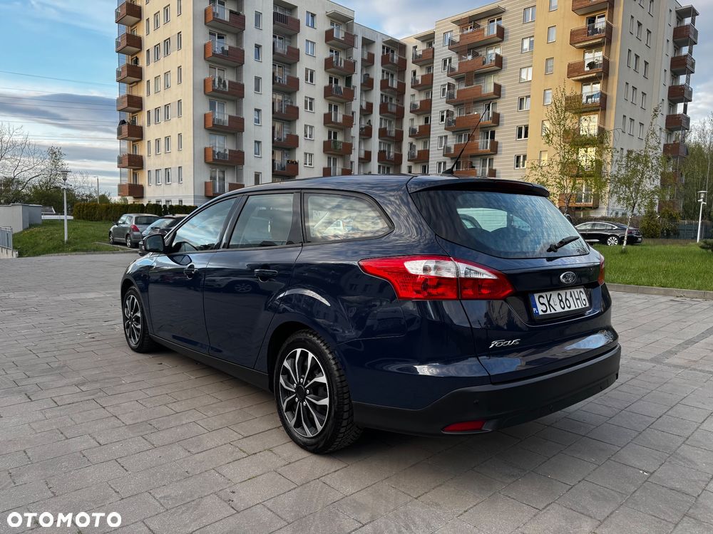Ford Focus 1.6 Edition - 6