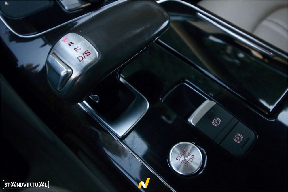 Audi A8 3.0 TDI V6 quattro Clean Diesel Exclusive - 25