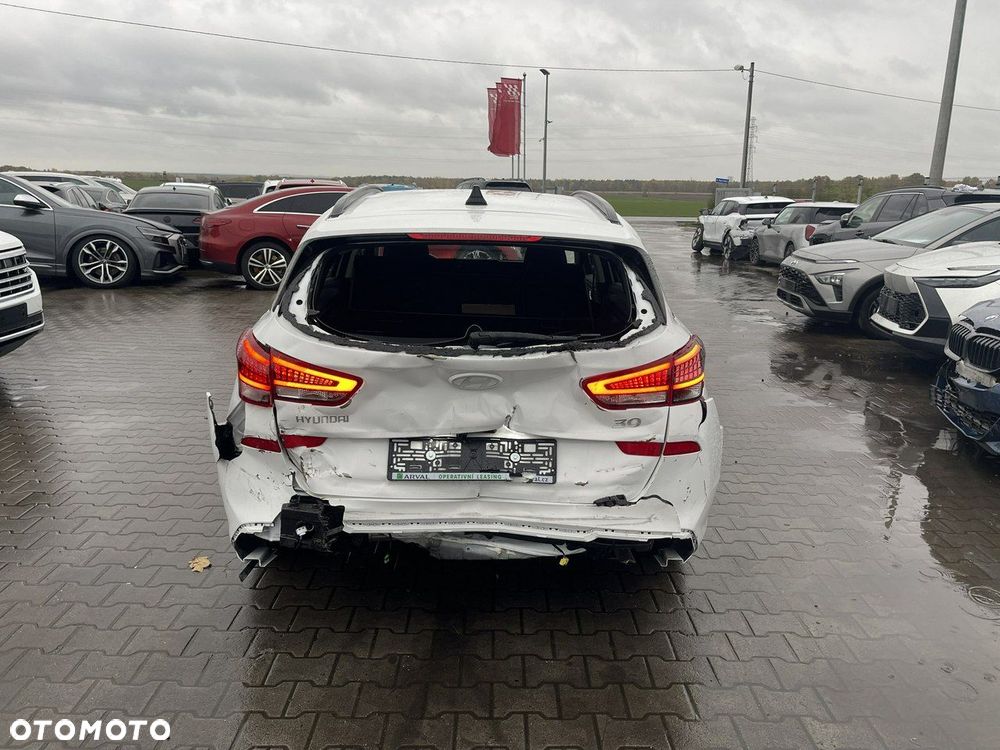 Hyundai i30 Kombi 1.5 T-GDI 48V-Hybrid DCT Advantage - 3