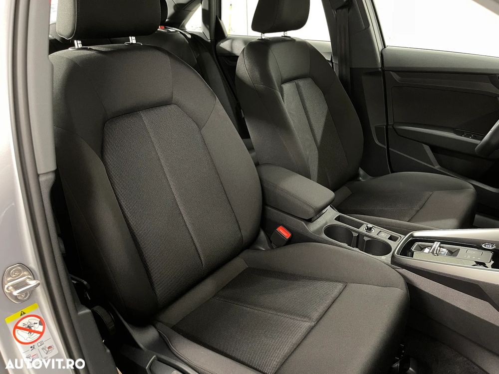 Audi A3 2.0 35 TDI S tronic Advanced - 9