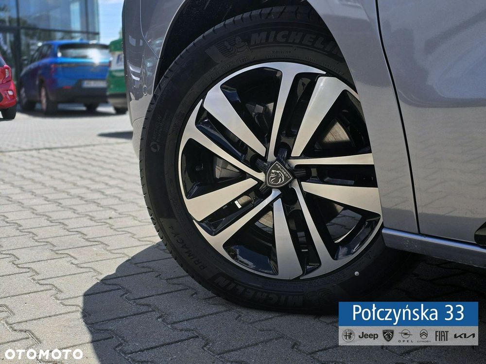 Peugeot Traveller - 10