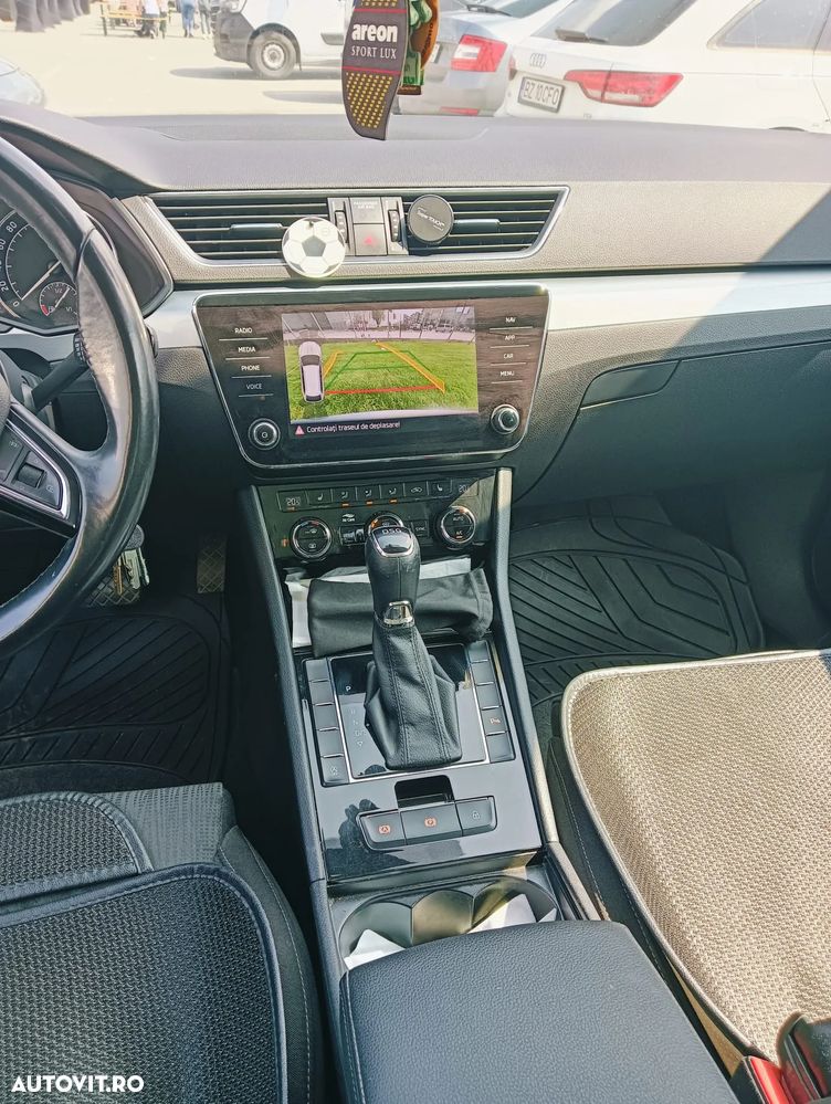 Skoda Superb Combi 1.6 TDI DSG Ambition - 10