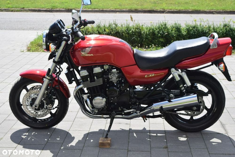 Honda CB - 12