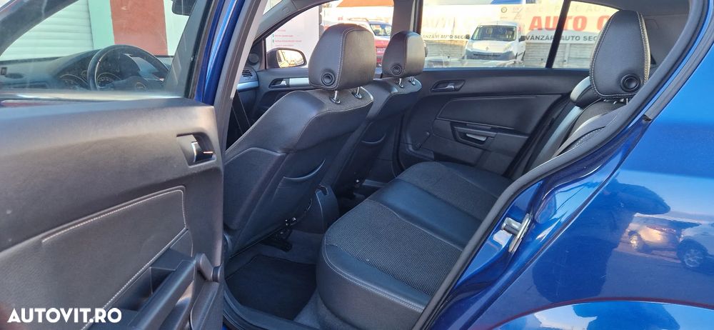 Opel Astra 1.6 Essentia - 34