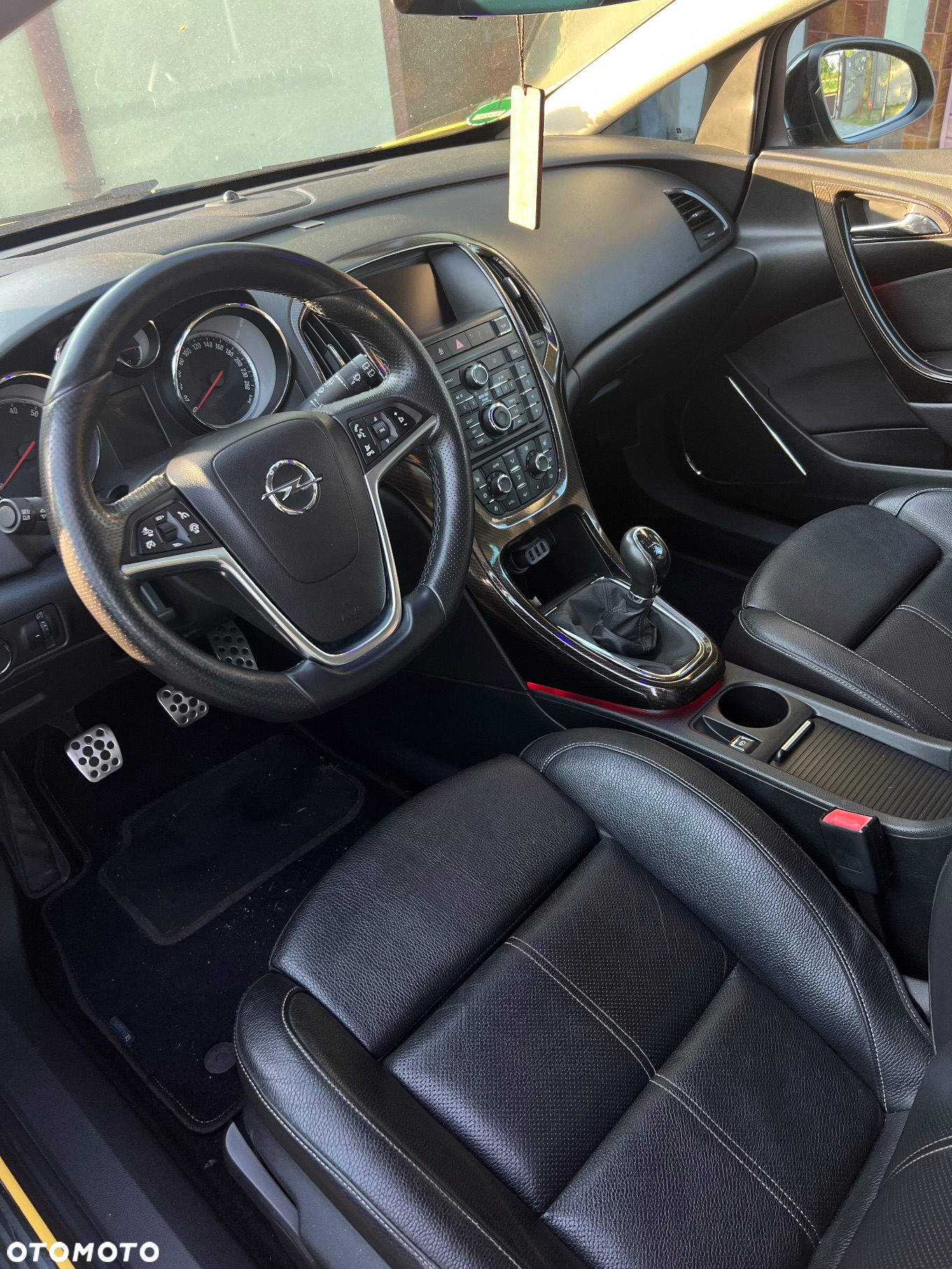 Opel Astra IV GTC 1.6 T SIDI Sport S&S - 8