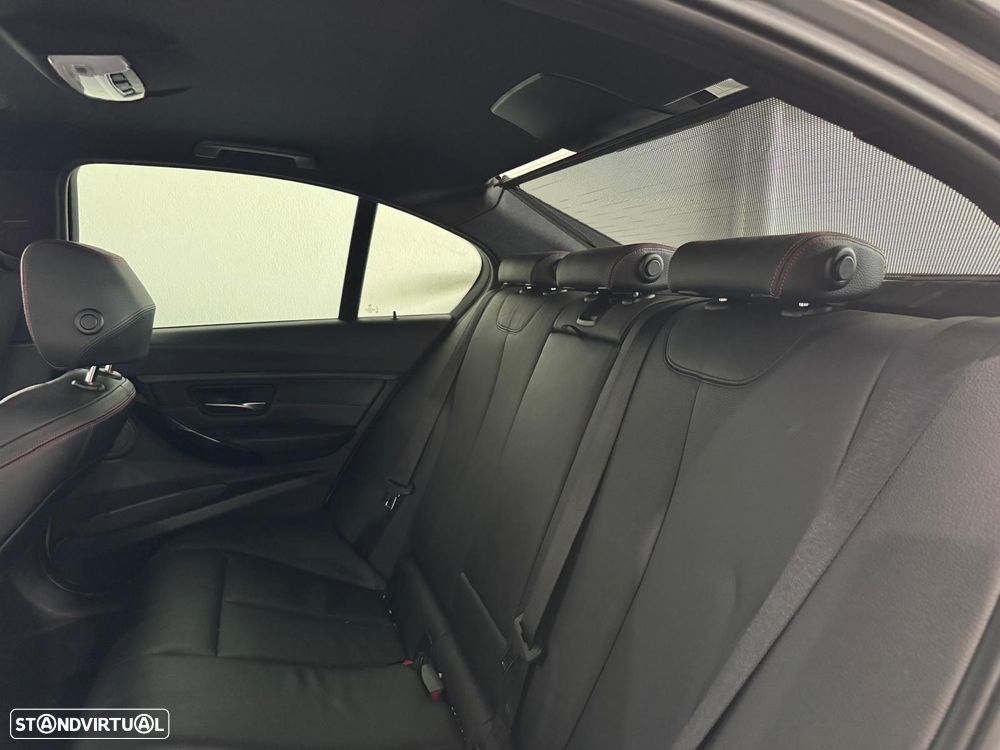 BMW 328 i Auto Pack M - 12