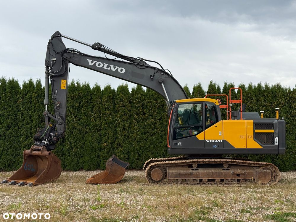 Volvo EC 220 EL - 3