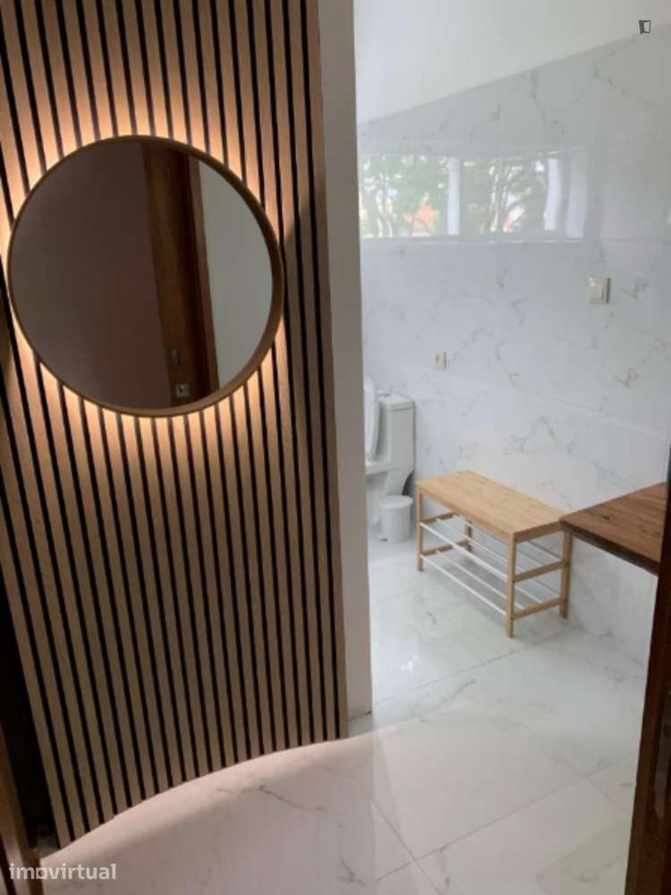 Quarto - localizado em Paranhos Porto - Grande imagem: 2/28