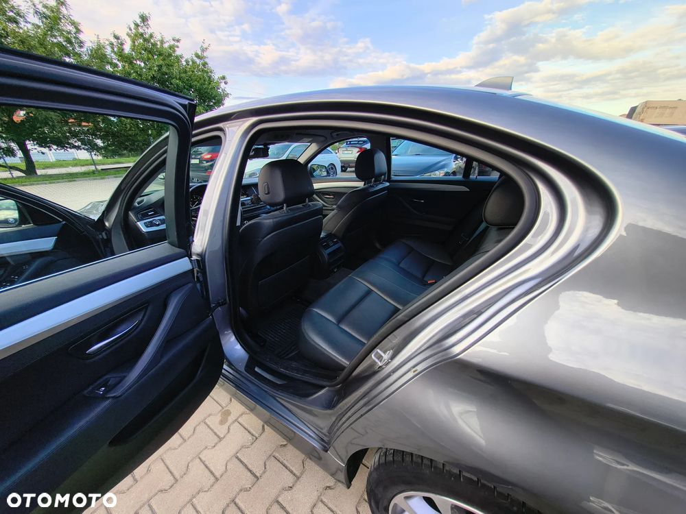BMW Seria 5 520d xDrive - 8