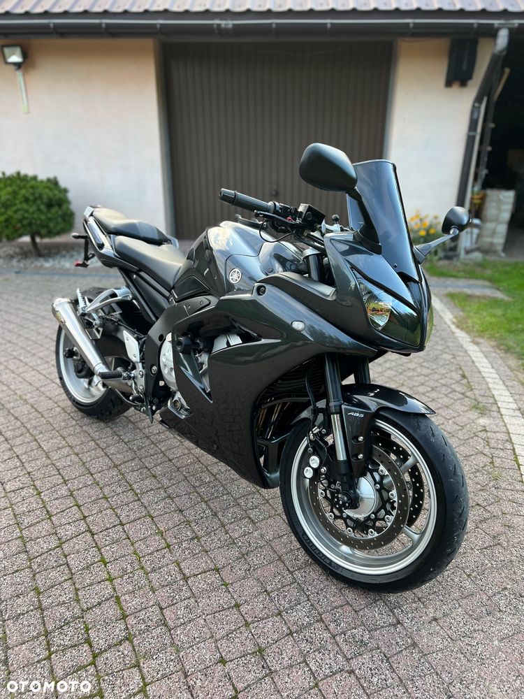 Yamaha FZ - 29