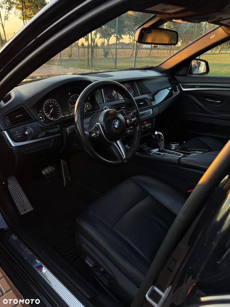 BMW Seria 5 530d xDrive Sport-Aut - 13