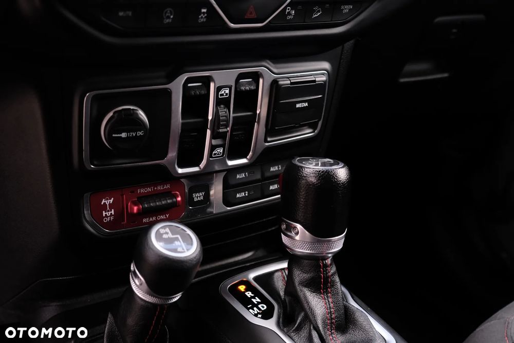 Jeep Wrangler - 12