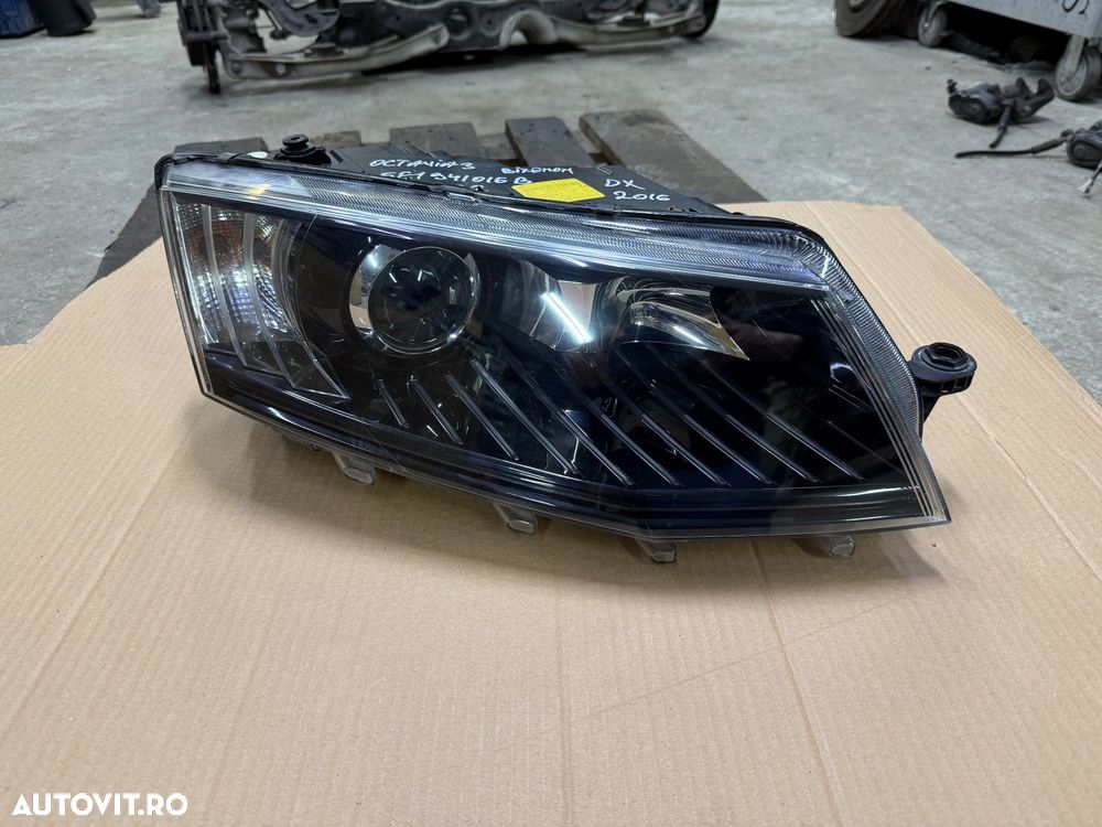 Far dreapta bixenon SKODA OCTAVIA 3 an 2012-2016 cod 5E1941016B - 1