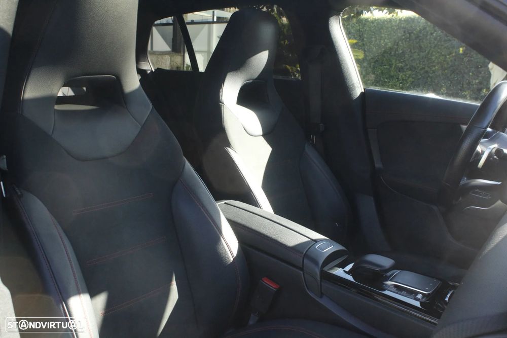 Mercedes-Benz CLA 250 e 8G-DCT AMG Line - 39