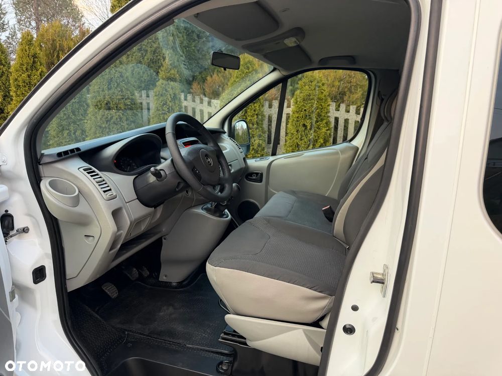 Opel VIVARO - 16