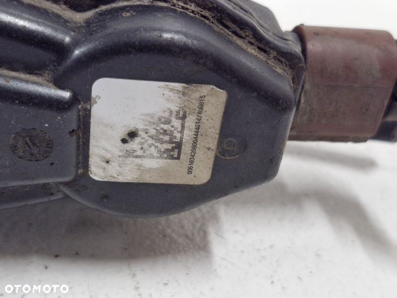 FIAT 500X 1.6 D ZACISK HAMULCOWY PRAWY TYŁ TYLNY ELEKTRYCZNY - 8