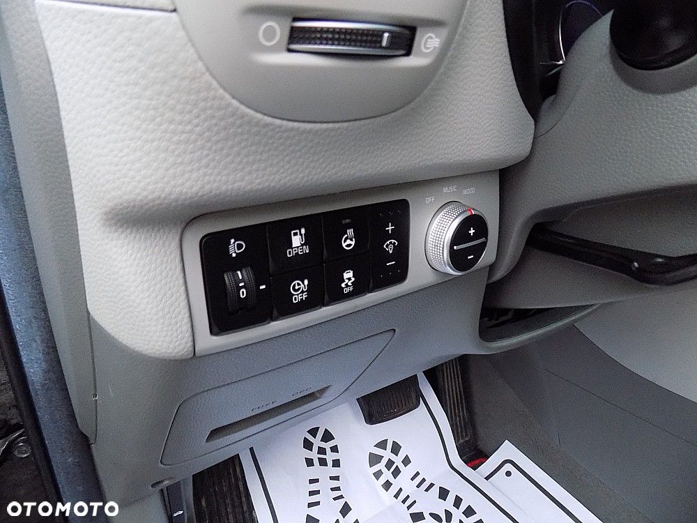 Kia Soul Plug - 10