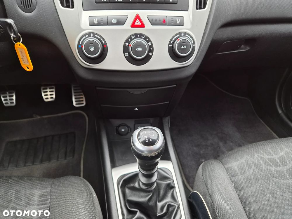 Kia Ceed - 26