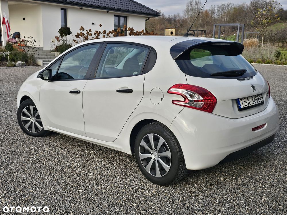 Peugeot 208 - 2
