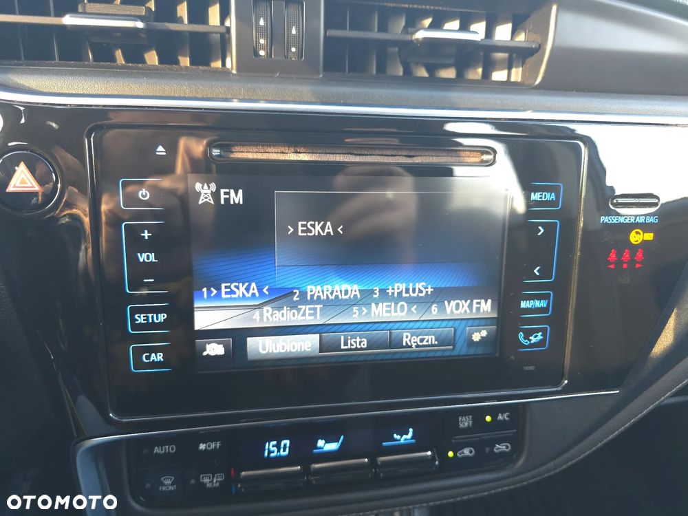 Toyota Auris 2015