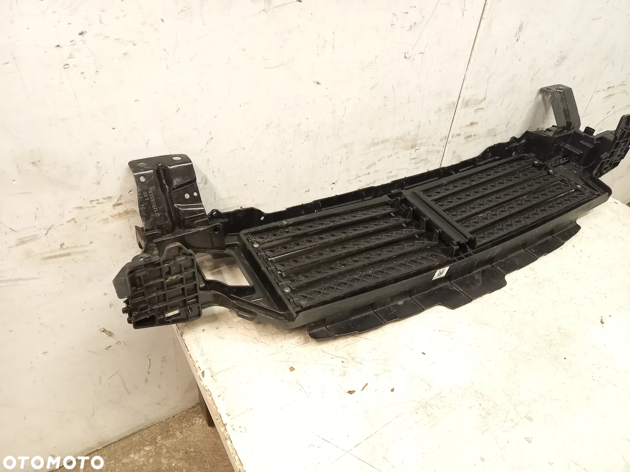 Volvo XC60 XC 60 II Wlot powietrza Wzmocnienie zaluzja roleta - 6