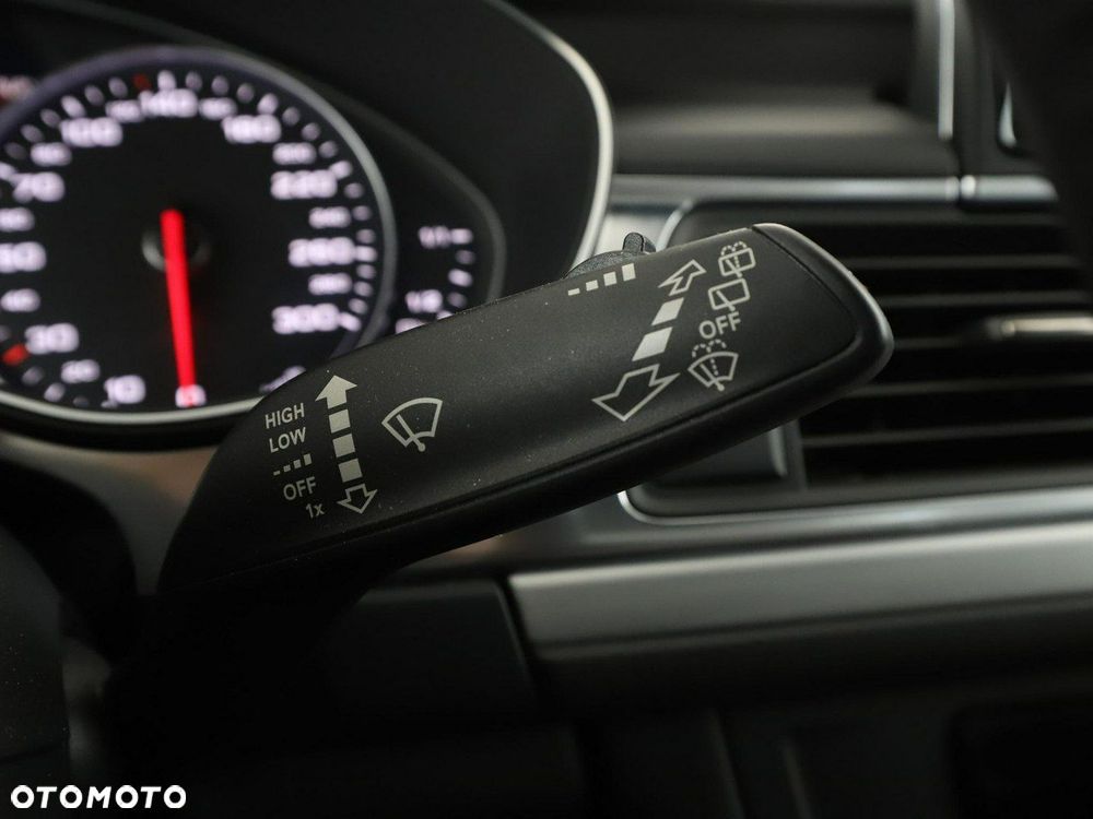 Audi A6 Avant 2.0 TDI quattro S tronic - 31