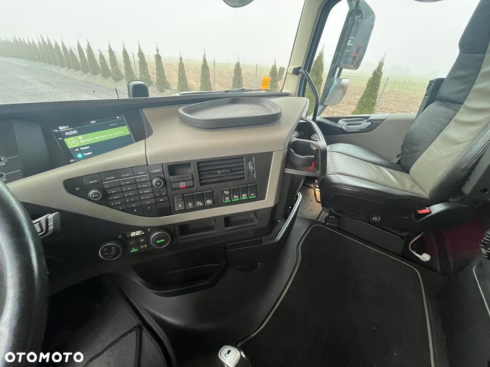 Volvo FH 500 / WERSJA LIMITOWANA / PEŁEN SERWIS / GLOBETROTTER XL / XENON - 28