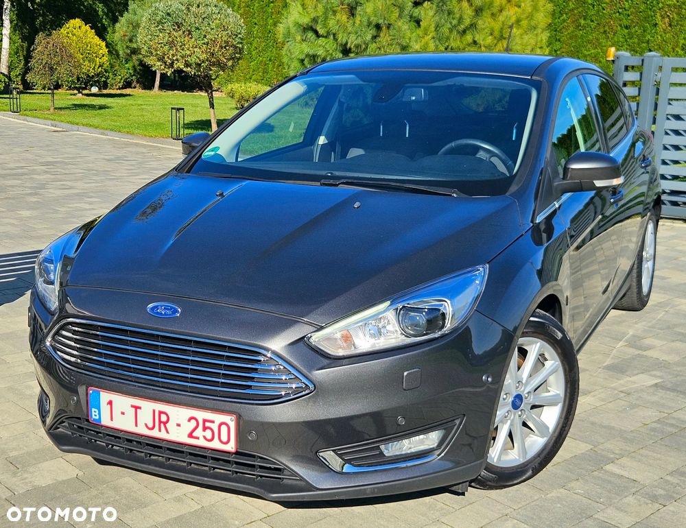 Ford Focus - 38