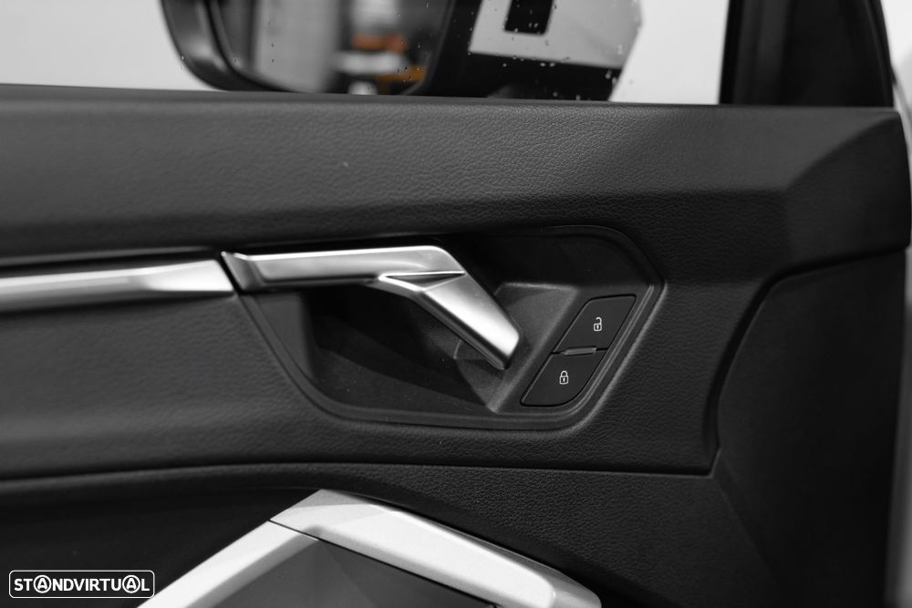 Audi Q3 45 TFSIe S line S tronic - 31