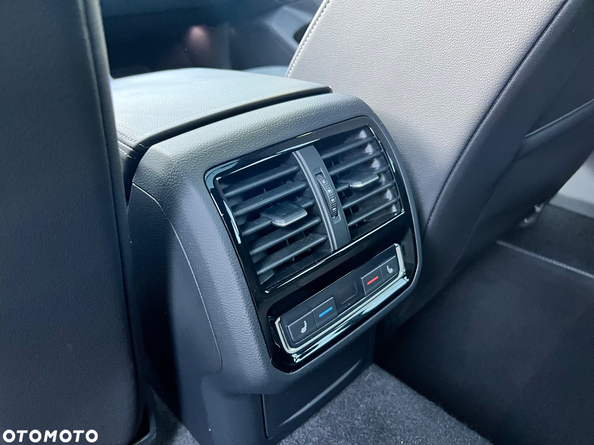 Volkswagen Arteon 2.0 TDI R-Line DSG - 8