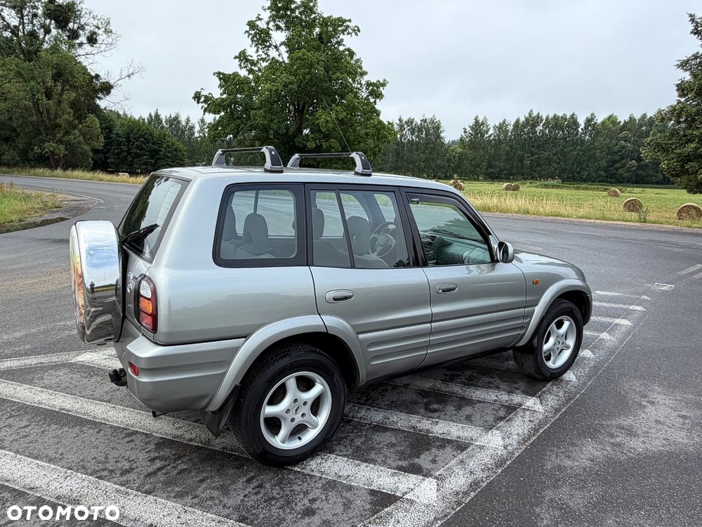 Toyota RAV4 2.0 Fun - 24