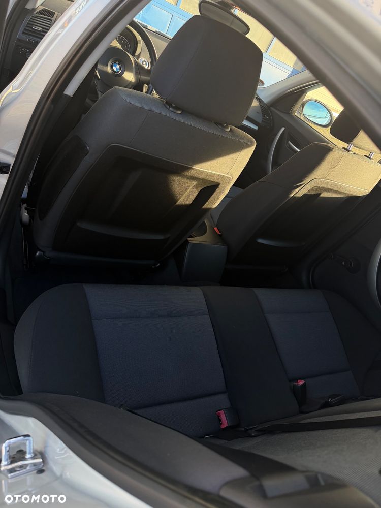 BMW Seria 1 - 22