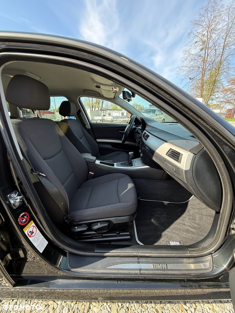 BMW Seria 3 320d DPF - 23