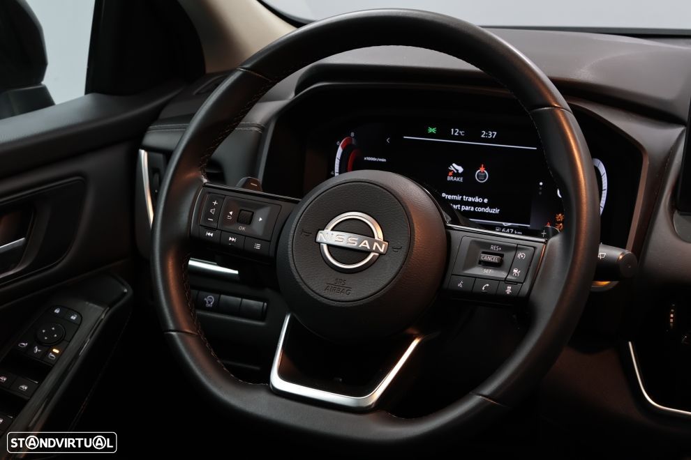 Nissan Qashqai 1.3 DIG-T N-Connecta Xtronic - 18