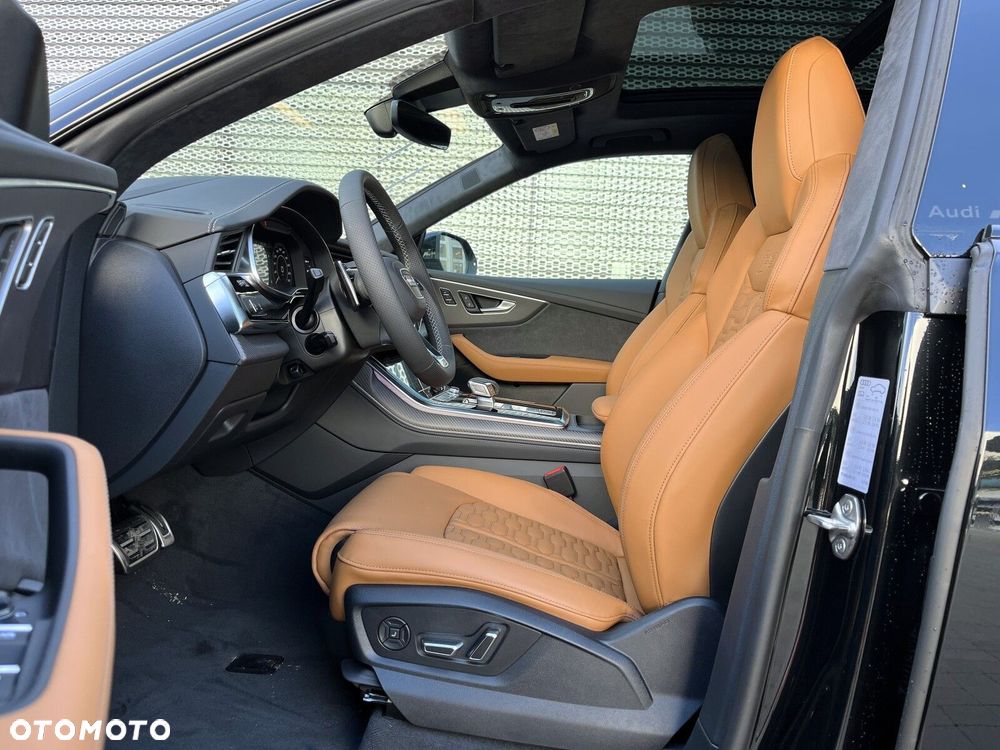 Audi RS Q8 - 19
