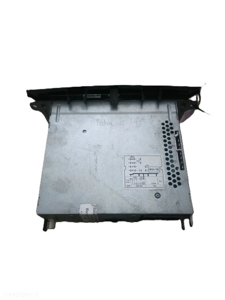 SKODA FABIA II LIFT 07-14 r. radioodtwarzacz radioodbiornik radio 5J0035152A + - 3