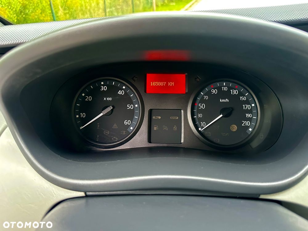 Renault Trafic - 12