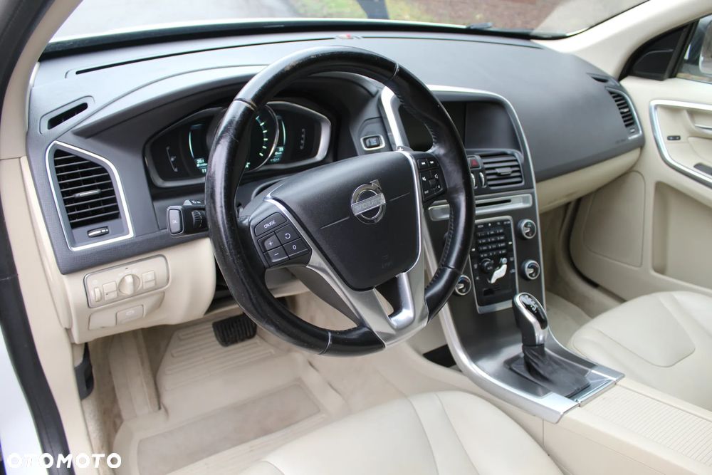 Volvo XC 60 T6 AWD Momentum - 13