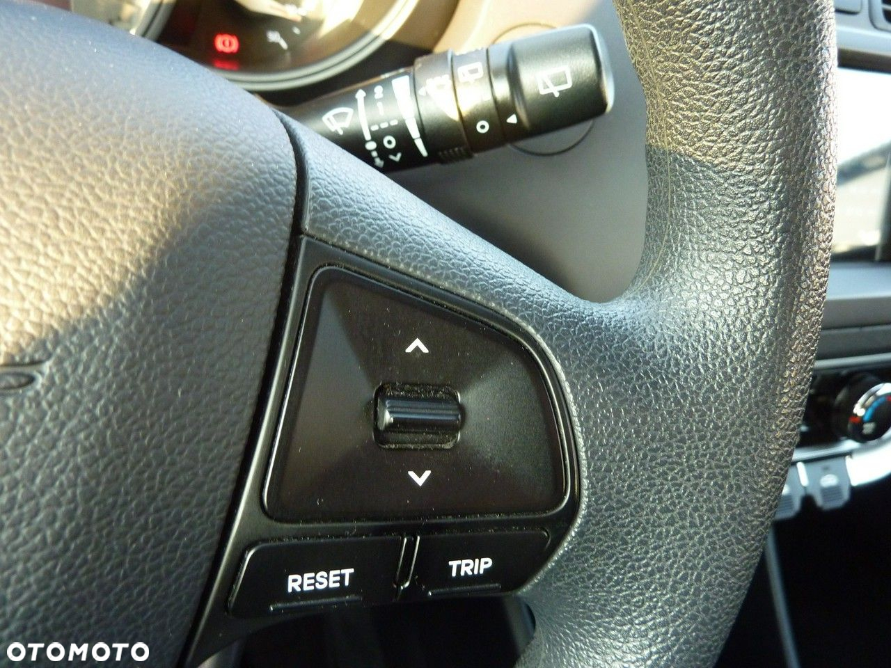 Kia Rio - 22