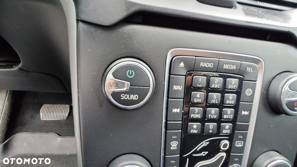 Volvo V40 D3 Drive-E SCR Momentum - 10